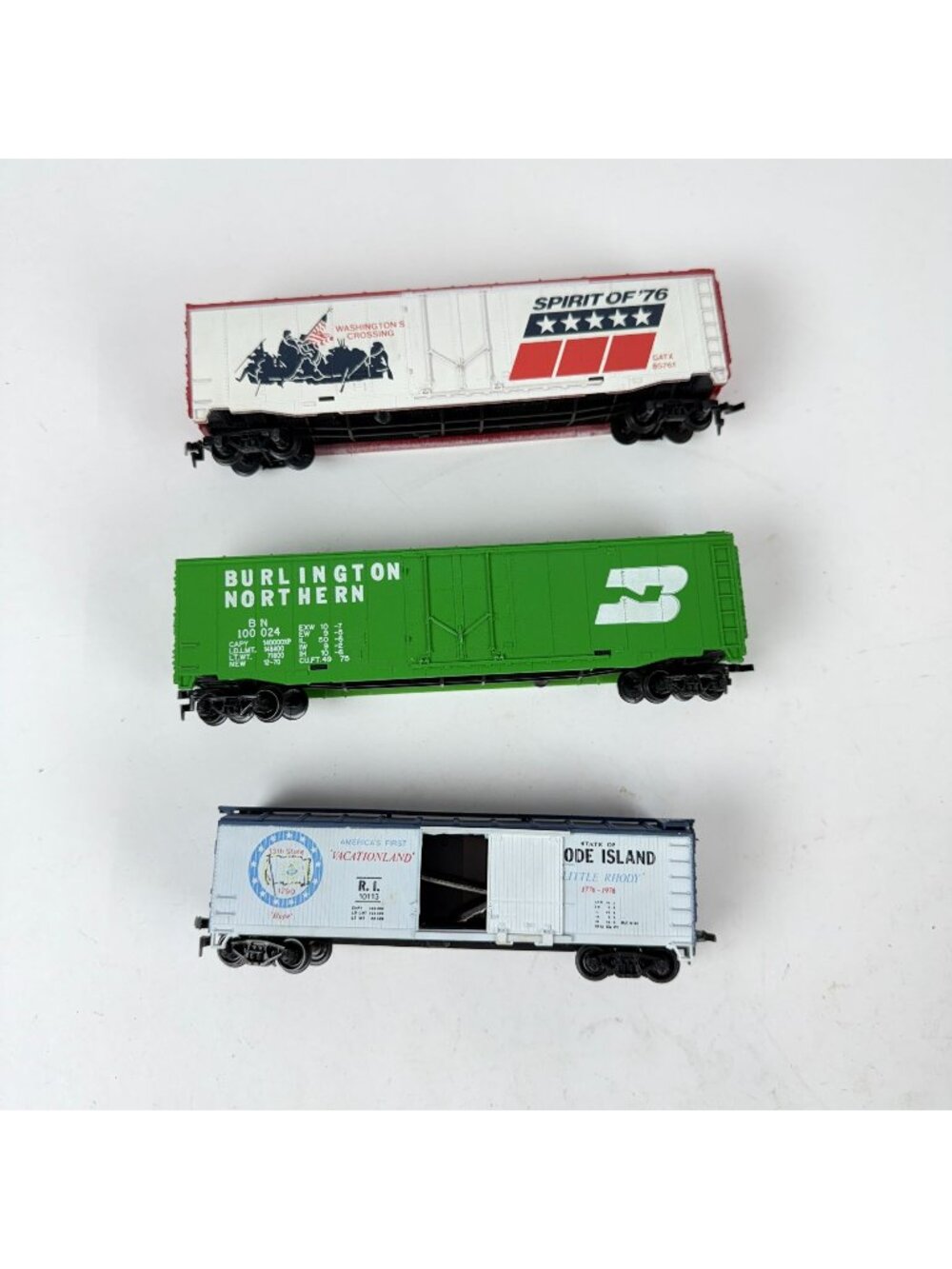 Vintage HO Scale Train Cars Spirit Of 76 Burlington Northern Rhode Island Lot